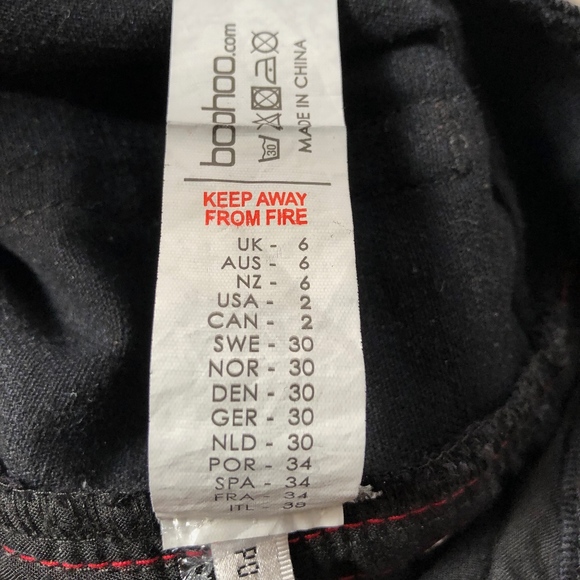 BRAND NEW * Boohoo Blue Black Mini Skirt Size 2 - Picture 5 of 5